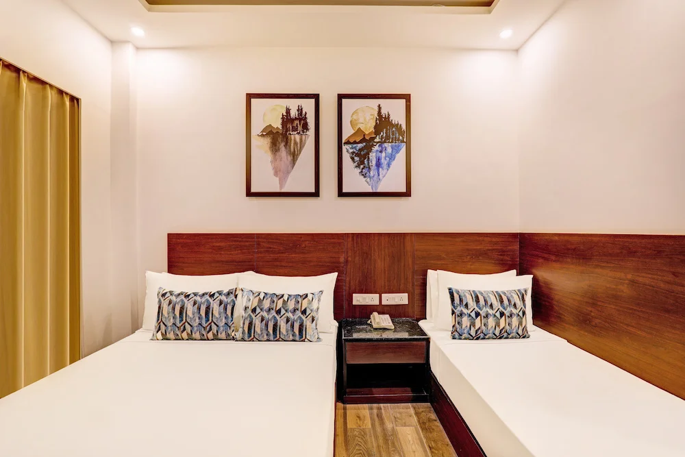 4 Star Luxury Famous best and Budget Family hotels in rishikesh near parmarth niketan, ram and Laxman Jhula and Ganga Ji