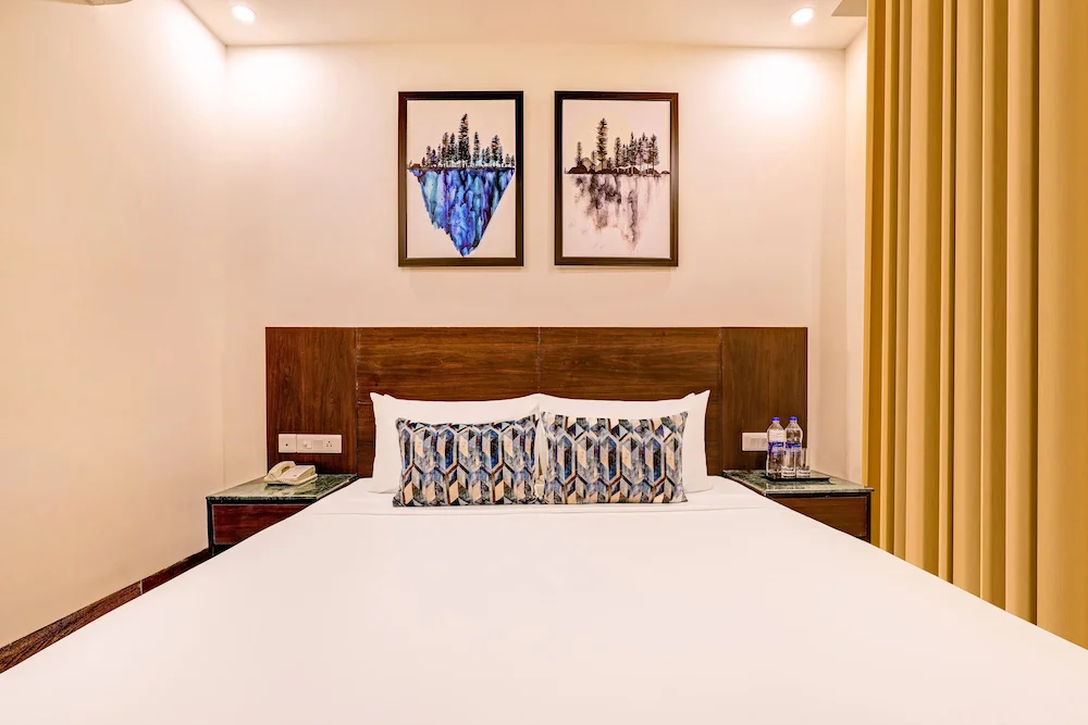 Best 3-4 Star Affordable hotels Room in Amritsar near Railway Station