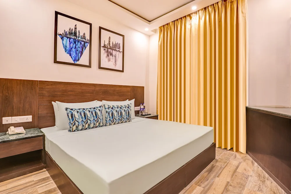 4 Star Luxury Famous best and Budget Family hotels in rishikesh near parmarth niketan, ram and Laxman Jhula and Ganga Ji